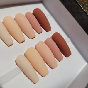 All The Nudes Too nail set