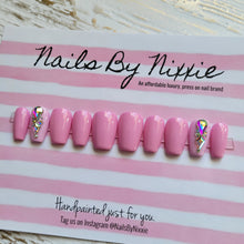 Load image into Gallery viewer, Pretty Girl nail set
