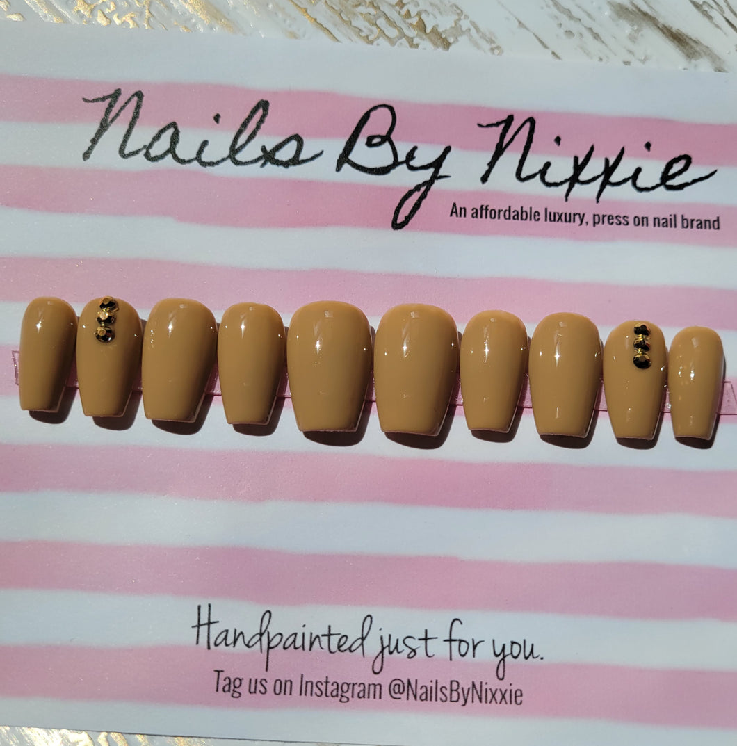 Cream In Your Coffee Nail Set