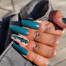 Load image into Gallery viewer, Green Ivy nail set
