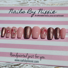 Load image into Gallery viewer, Pink Floral nail set
